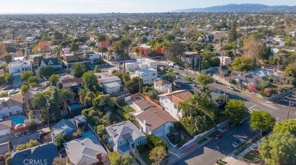 3715 Colonial Ave, Los Angeles CA  90066-3623 exterior