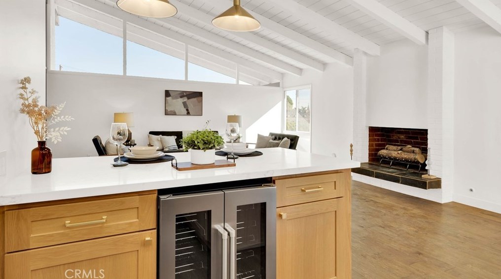 3715 Colonial Ave, Los Angeles CA  90066-3623 exterior