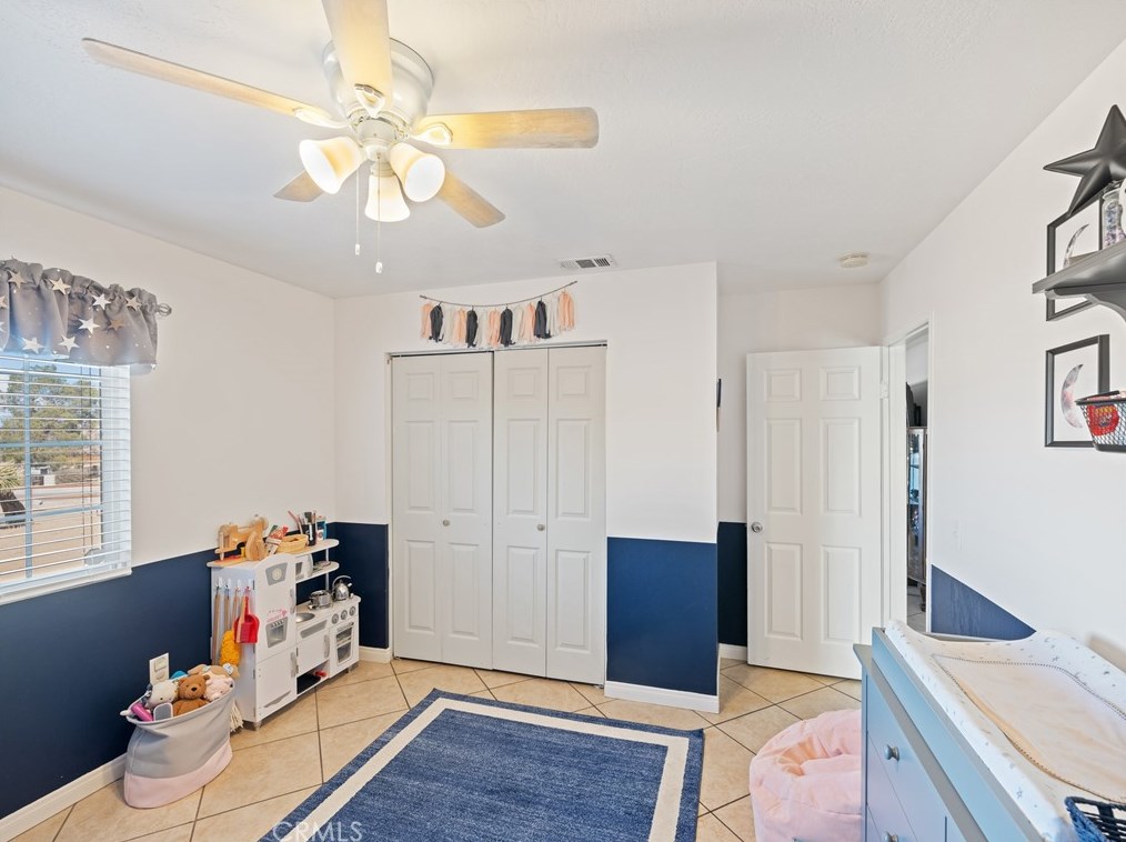 11851 Peach Ave, Hesperia CA  92345-4952 exterior