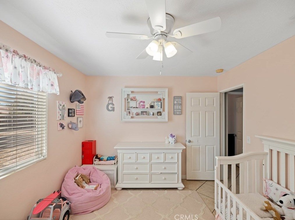 11851 Peach Ave, Hesperia CA  92345-4952 exterior