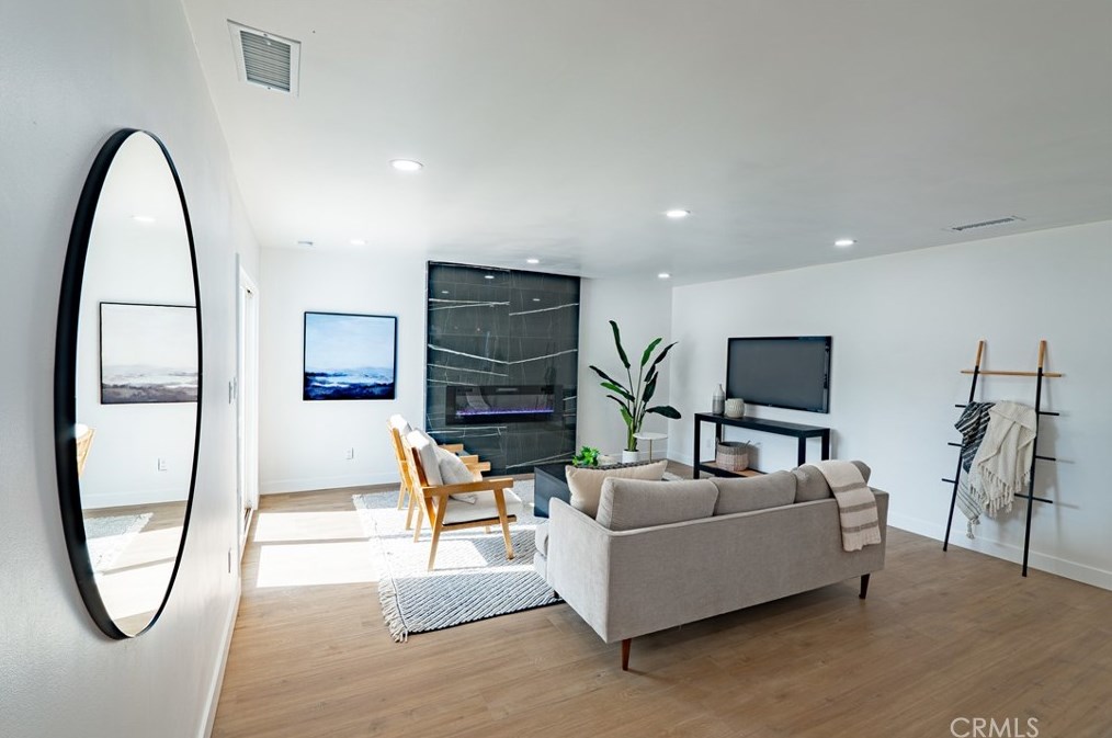 917 Patronella Ave, Torrance CA  90503-5241 exterior