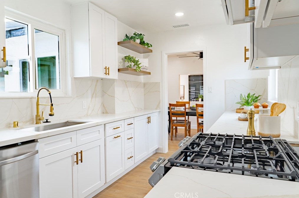 917 Patronella Ave, Torrance CA  90503-5241 exterior