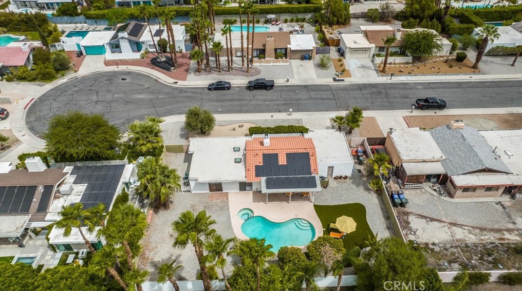 803 El Conquistador, Palm Springs CA  92262-3246 exterior