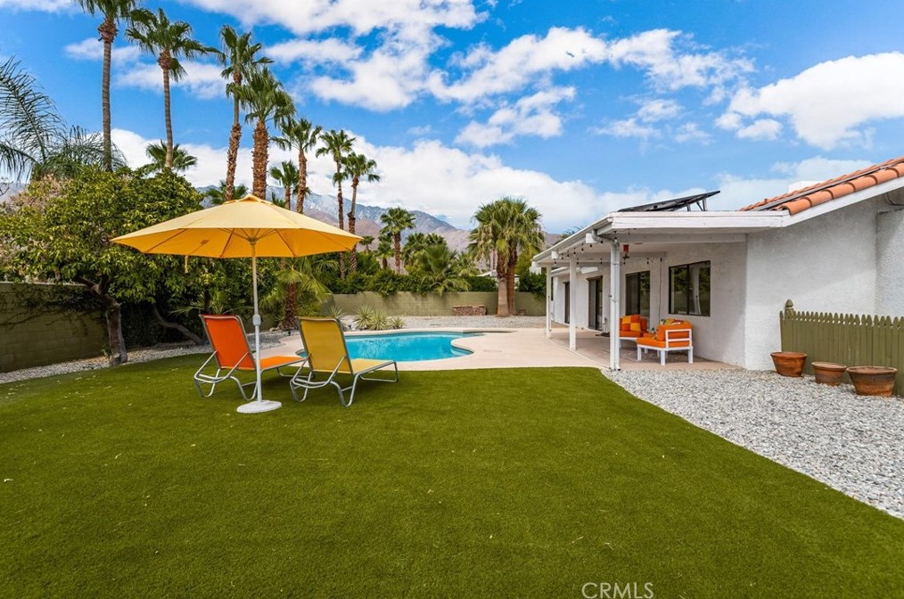 803 El Conquistador, Palm Springs CA  92262-3246 exterior