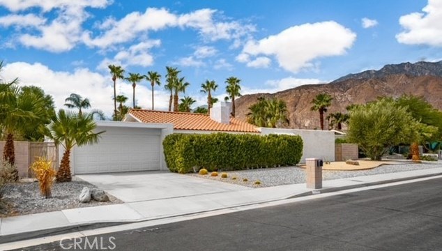 803 El Conquistador, Palm Springs CA  92262-3246 exterior