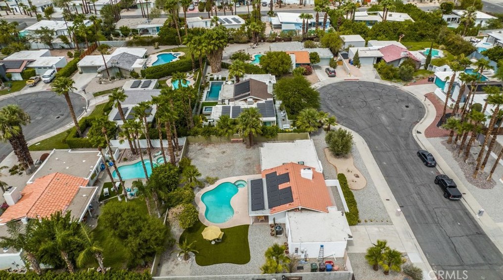 803 El Conquistador, Palm Springs CA  92262-3246 exterior