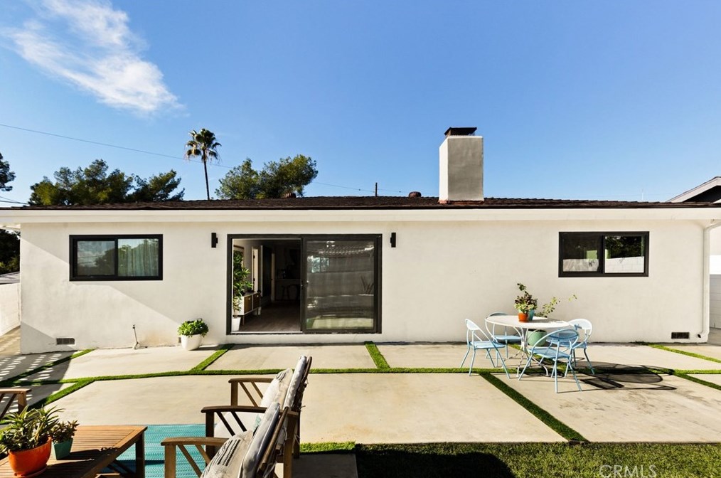 4618 Marwood Dr, Los Angeles CA  90065-5127 exterior