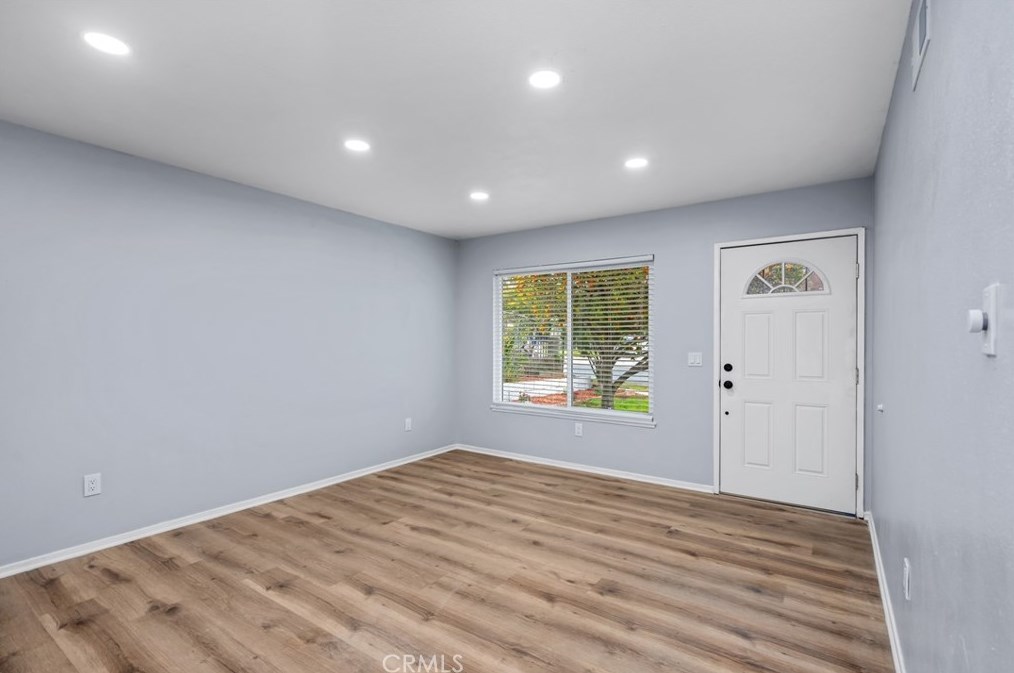 6322 Leyburn Pl, Riverside CA  92509-5763 exterior