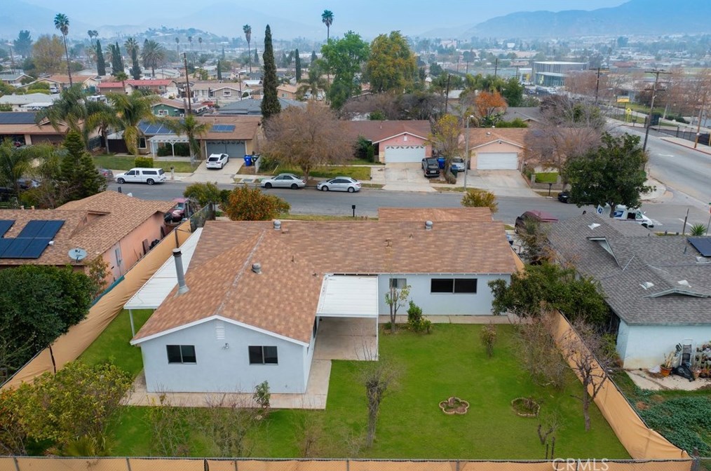 6322 Leyburn Pl, Riverside CA  92509-5763 exterior