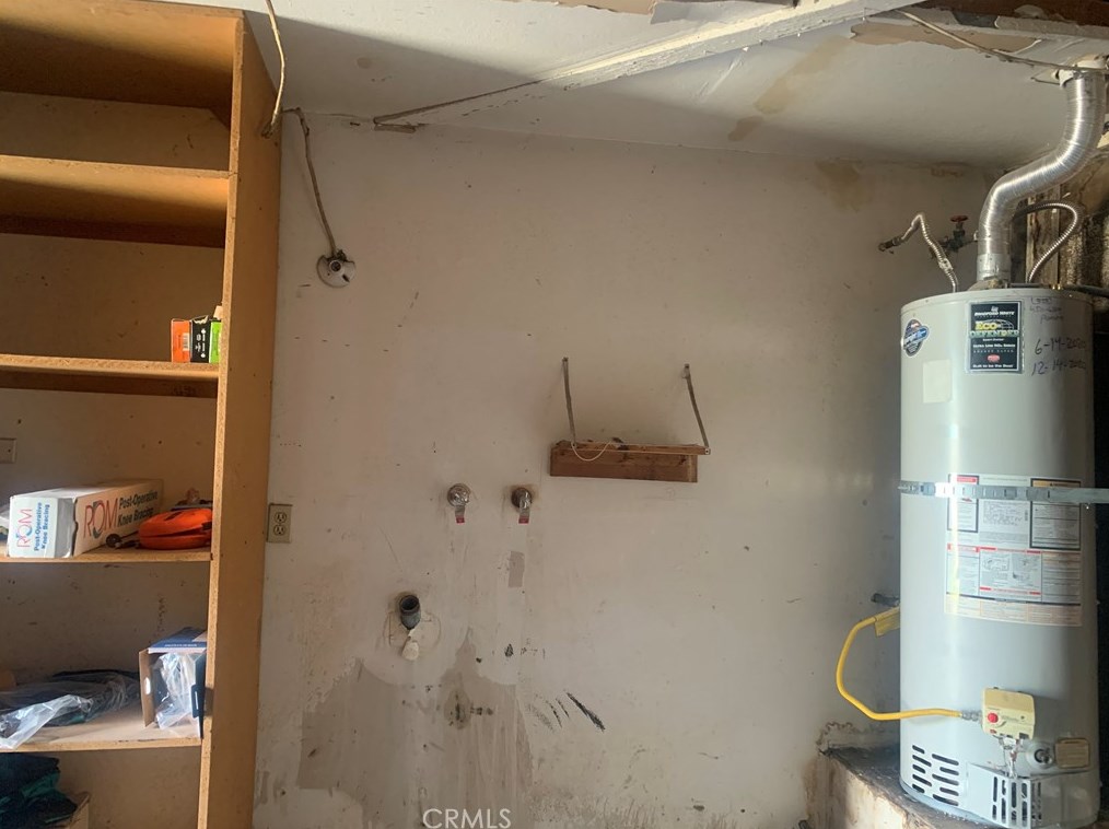 9817 Blanchard Ave, Fontana CA  92335-5815 exterior