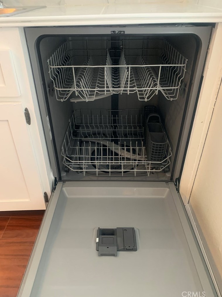 9817 Blanchard Ave, Fontana CA  92335-5815 exterior