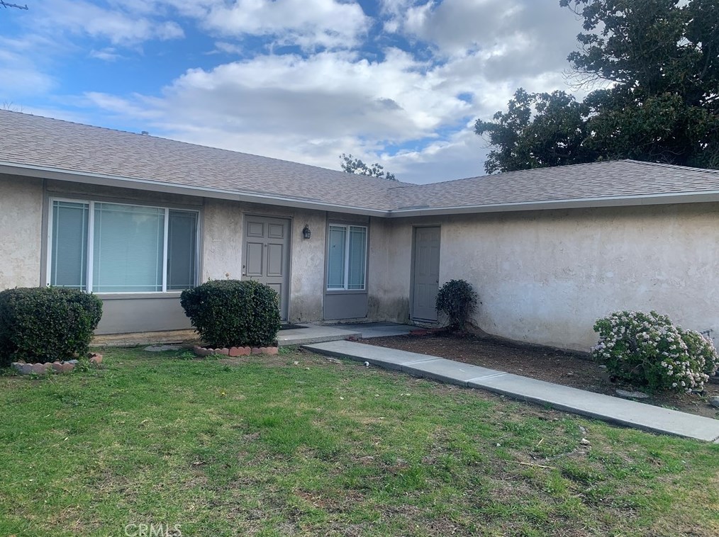 9817 Blanchard Ave, Fontana CA  92335-5815 exterior