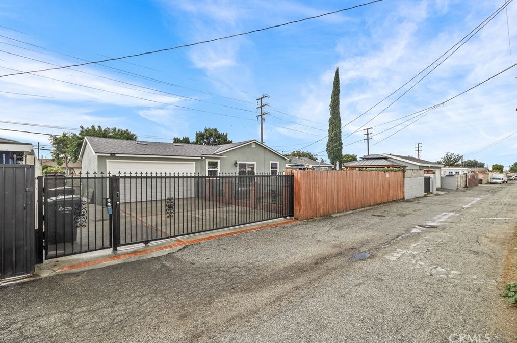 1253 Gladstone St, Glendora CA  91740-5326 exterior