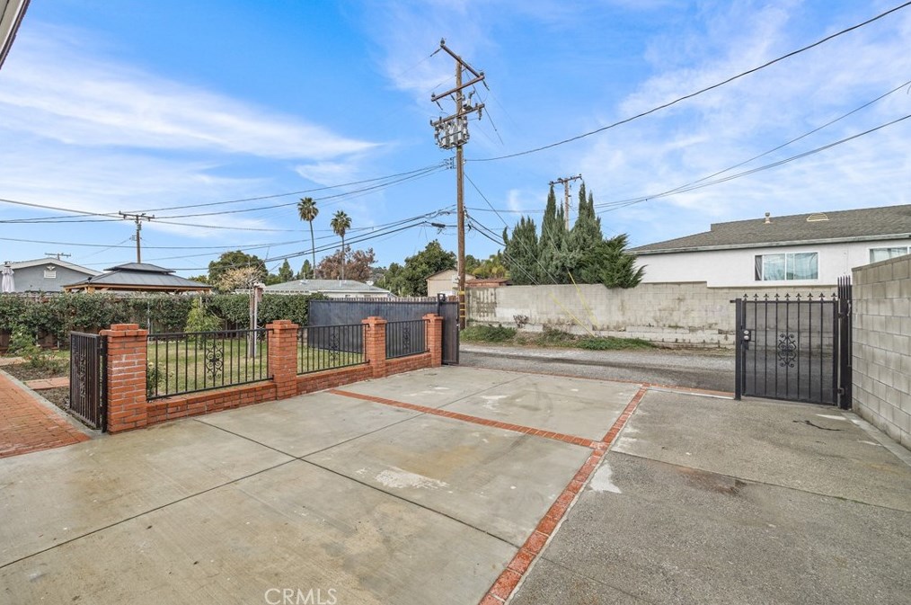 1253 Gladstone St, Glendora CA  91740-5326 exterior