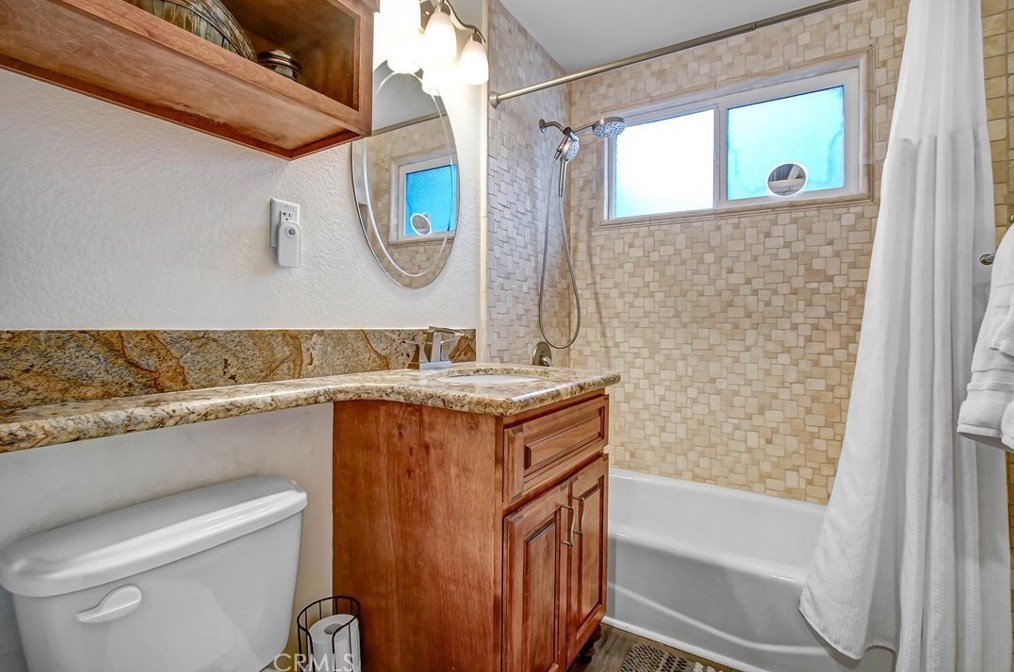 9732 Belmont Dr, Riverside CA  92503-4215 exterior