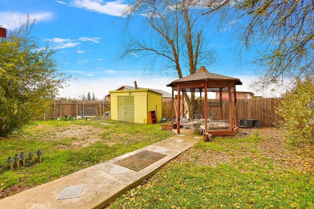 1375 Michigan Ave, Beaumont CA  92223-1726 exterior