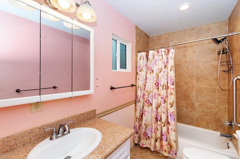 1375 Michigan Ave, Beaumont CA  92223-1726 exterior