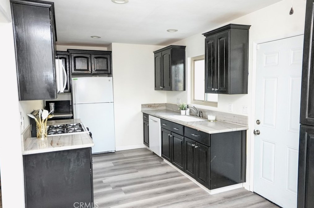 4403 Eastbury Ave, Covina CA  91722-3215 exterior