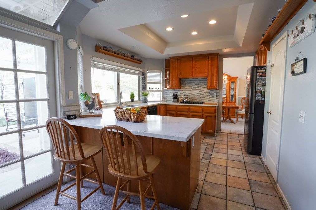 11645 Allwood Dr, Riverside CA  92503-0821 exterior