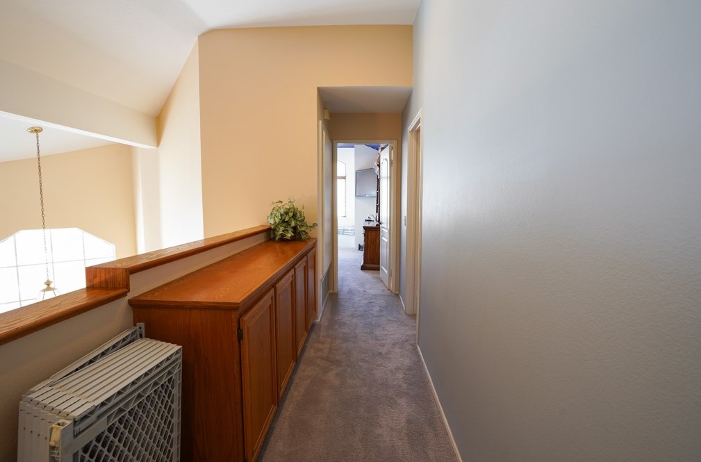 11645 Allwood Dr, Riverside CA  92503-0821 exterior