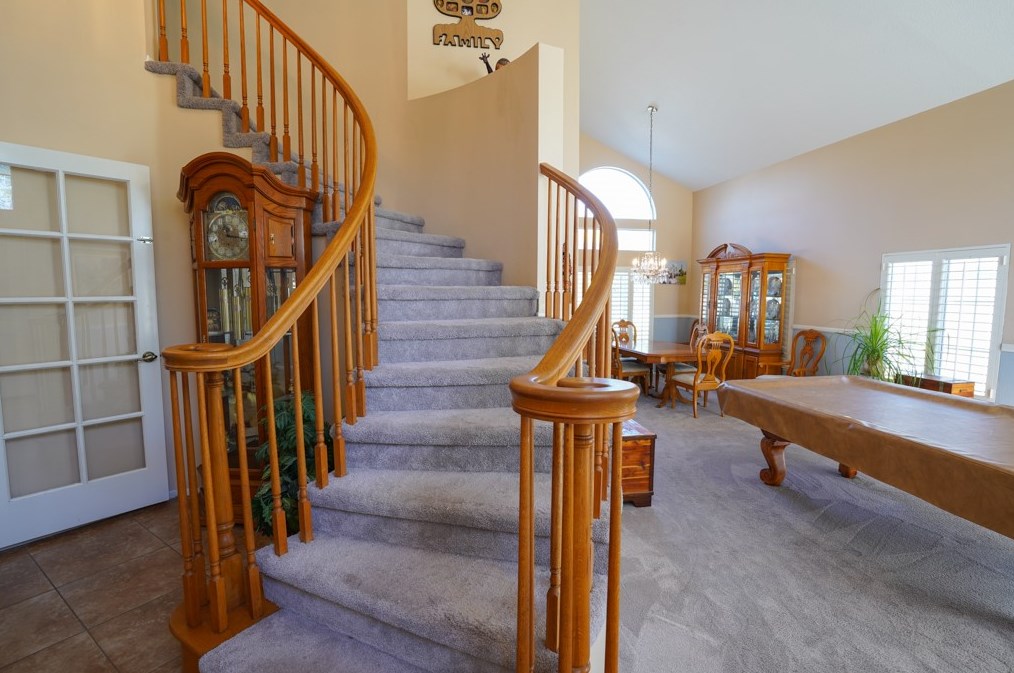 11645 Allwood Dr, Riverside CA  92503-0821 exterior