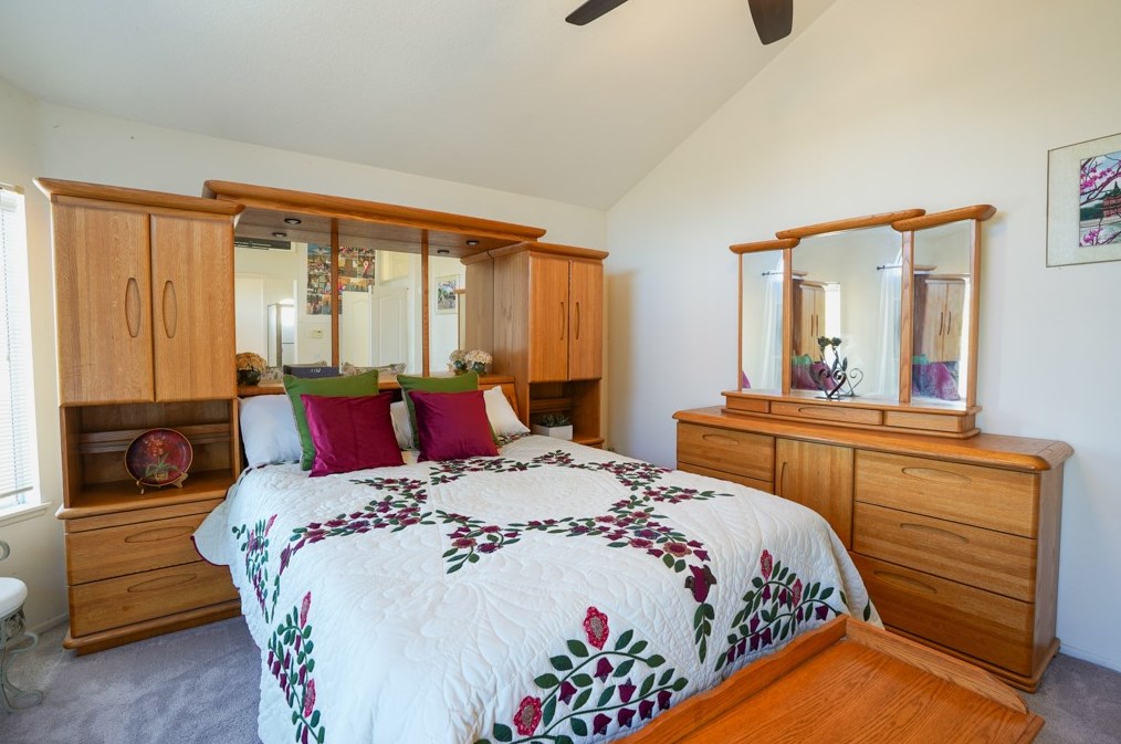 11645 Allwood Dr, Riverside CA  92503-0821 exterior