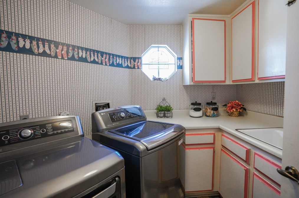 11645 Allwood Dr, Riverside CA  92503-0821 exterior