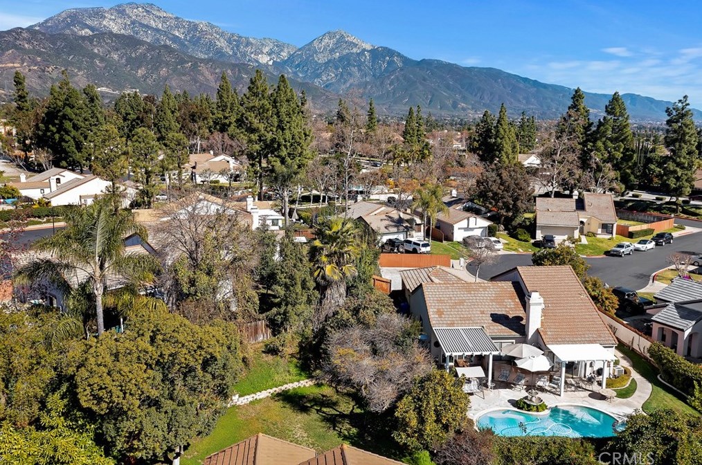 1244 Creekside Ct, Upland CA  91784-7934 exterior