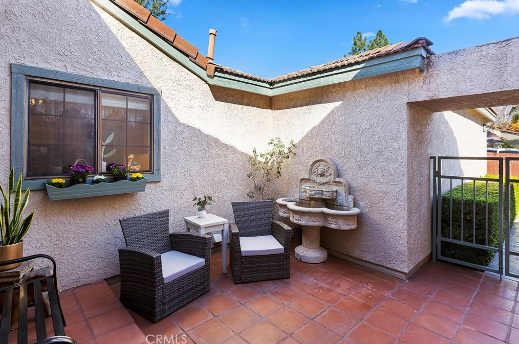 1244 Creekside Ct, Upland CA  91784-7934 exterior