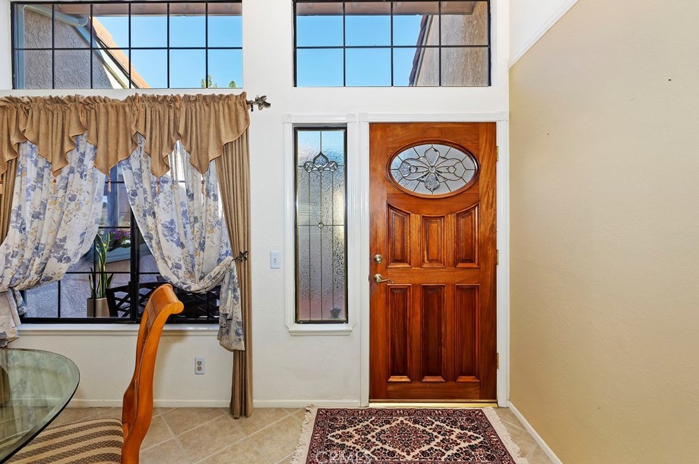 1244 Creekside Ct, Upland CA  91784-7934 exterior