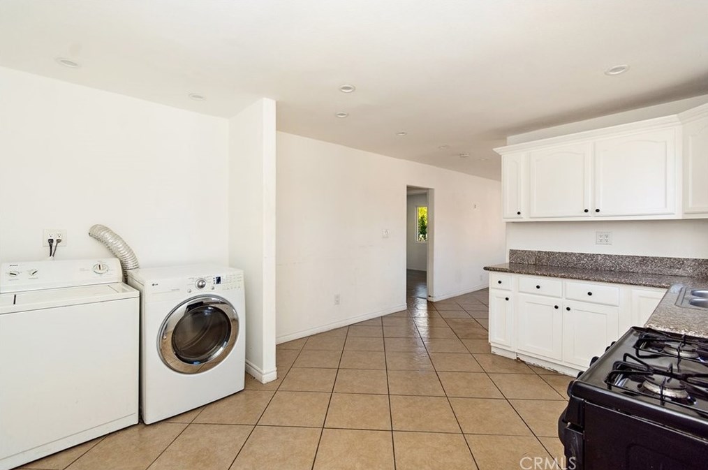 314 91st St, Los Angeles CA  90003-3805 exterior