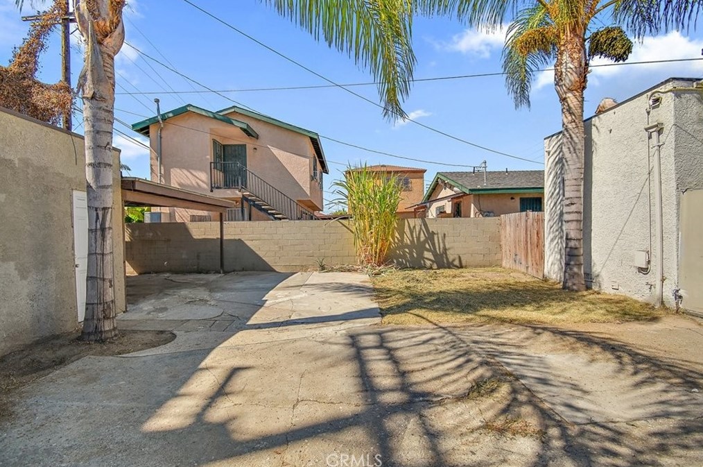 314 91st St, Los Angeles CA  90003-3805 exterior