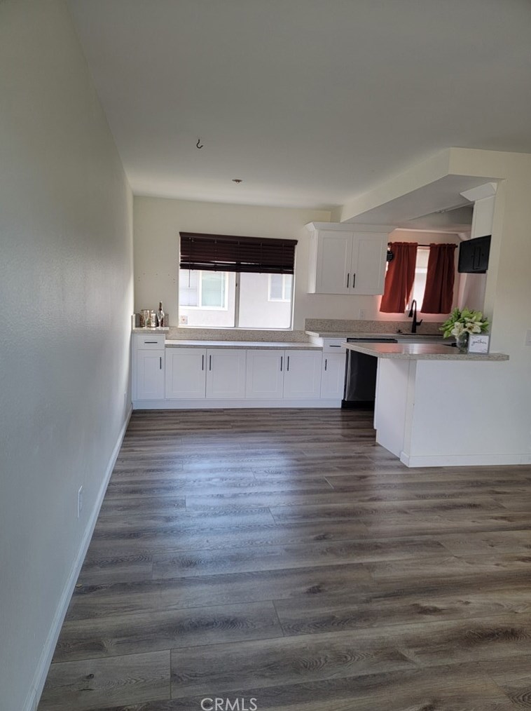 176 Whitney Ave, Pomona CA  91767-1617 exterior