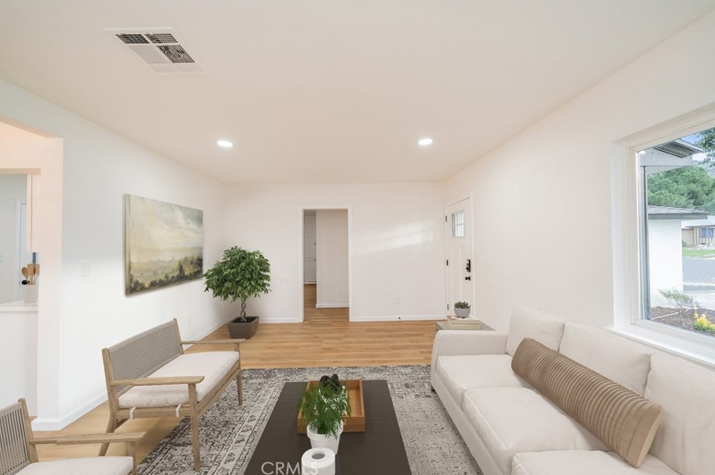 3948 Conejo Dr, San Bernardino CA  92404-1943 exterior