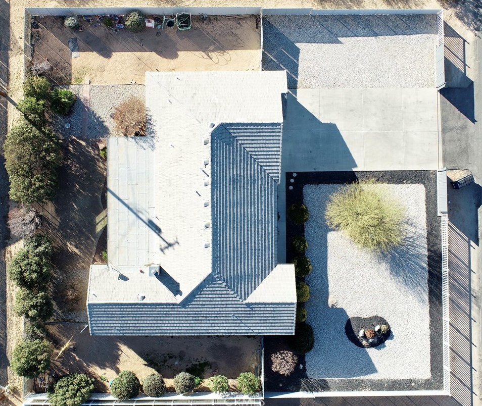 19939 Sahale Rd, Apple Valley CA  92307-7204 exterior