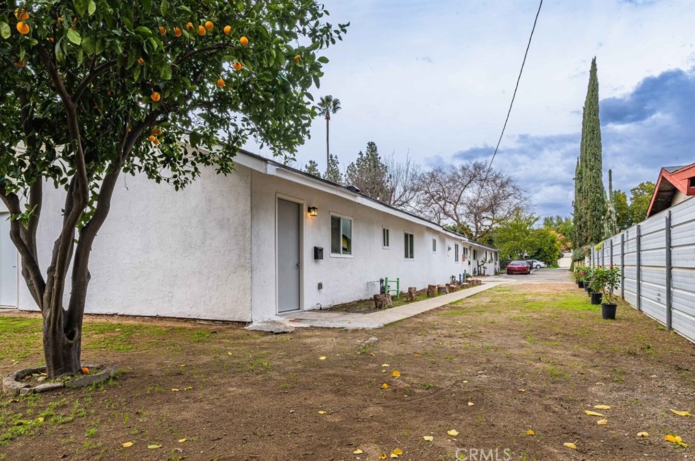 200 Phillips St, Ontario CA  91762-5141 exterior