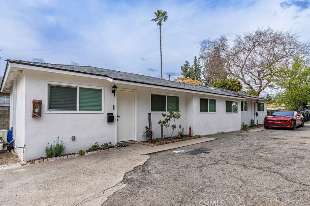 200 Phillips St, Ontario CA  91762-5141 exterior