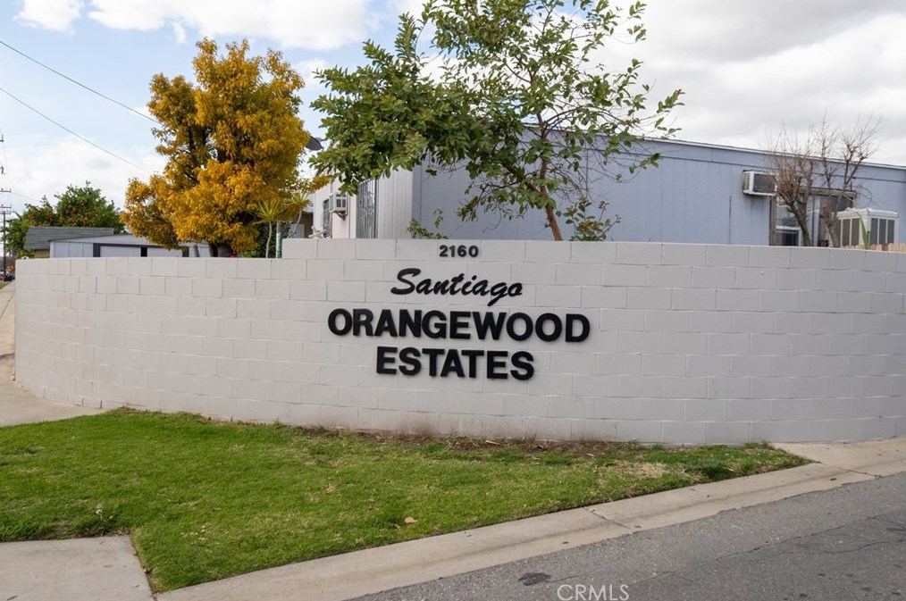 2160 Rialto Ave, San Bernardino CA  92410-1520 exterior
