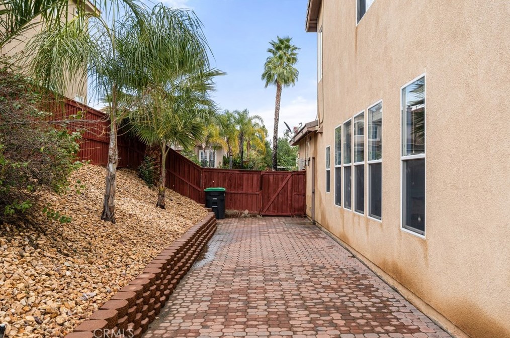 35381 Perla Pl, Wildomar CA  92595-7823 exterior