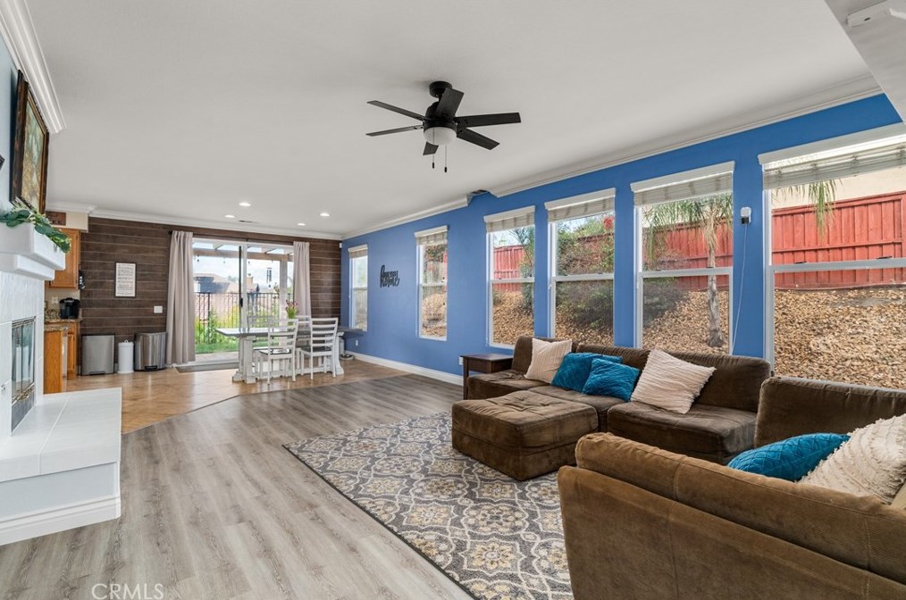 35381 Perla Pl, Wildomar CA  92595-7823 exterior