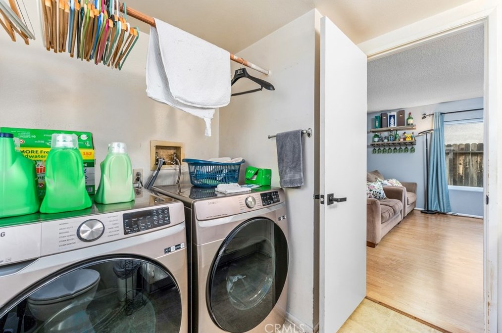 11840 Honey Holw, Moreno Valley CA  92557-6106 exterior