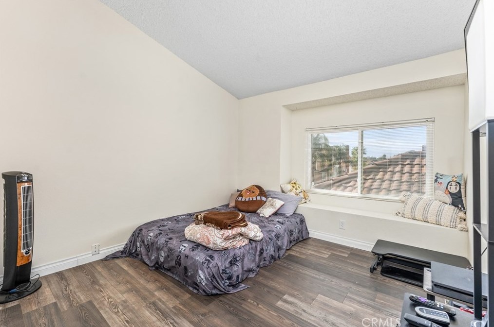 11840 Honey Holw, Moreno Valley CA  92557-6106 exterior