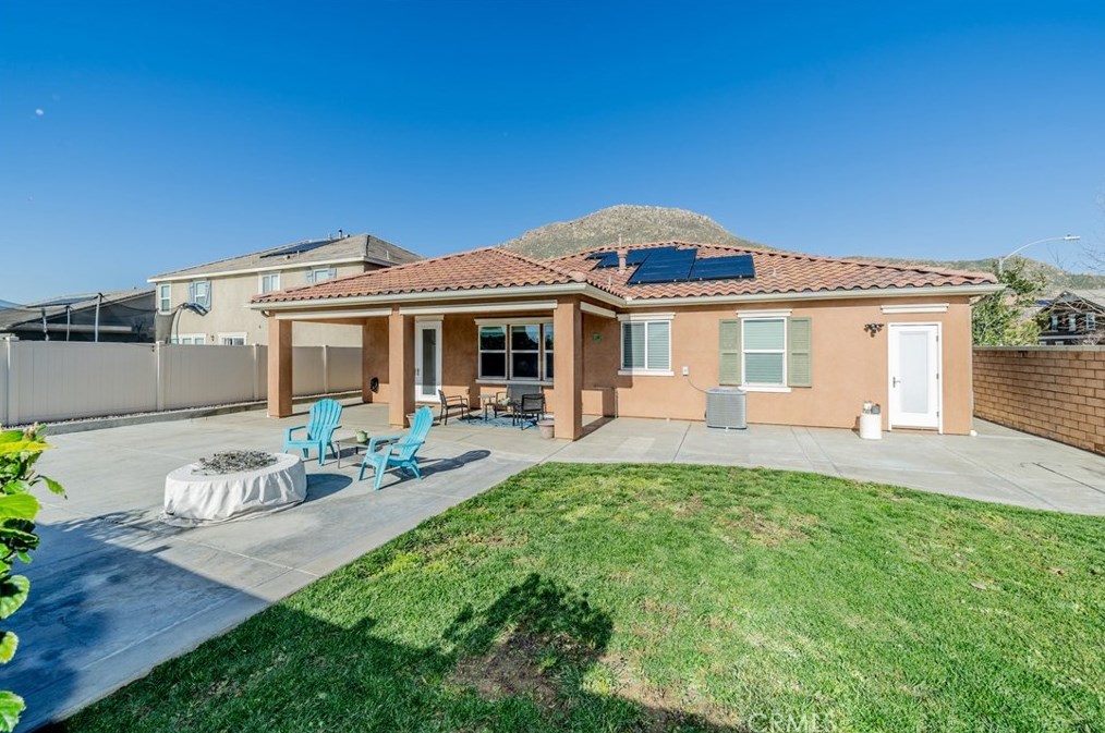 20715 Spring St, Riverside CA  92507 exterior