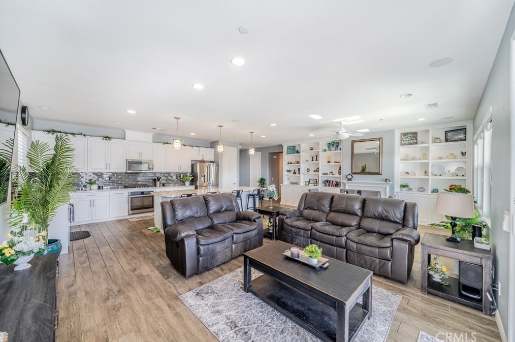 20715 Spring St, Riverside CA  92507 exterior