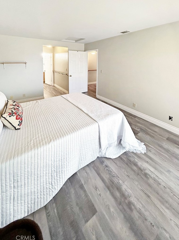 19227 Elm Dr, Apple Valley CA  92308-8987 exterior