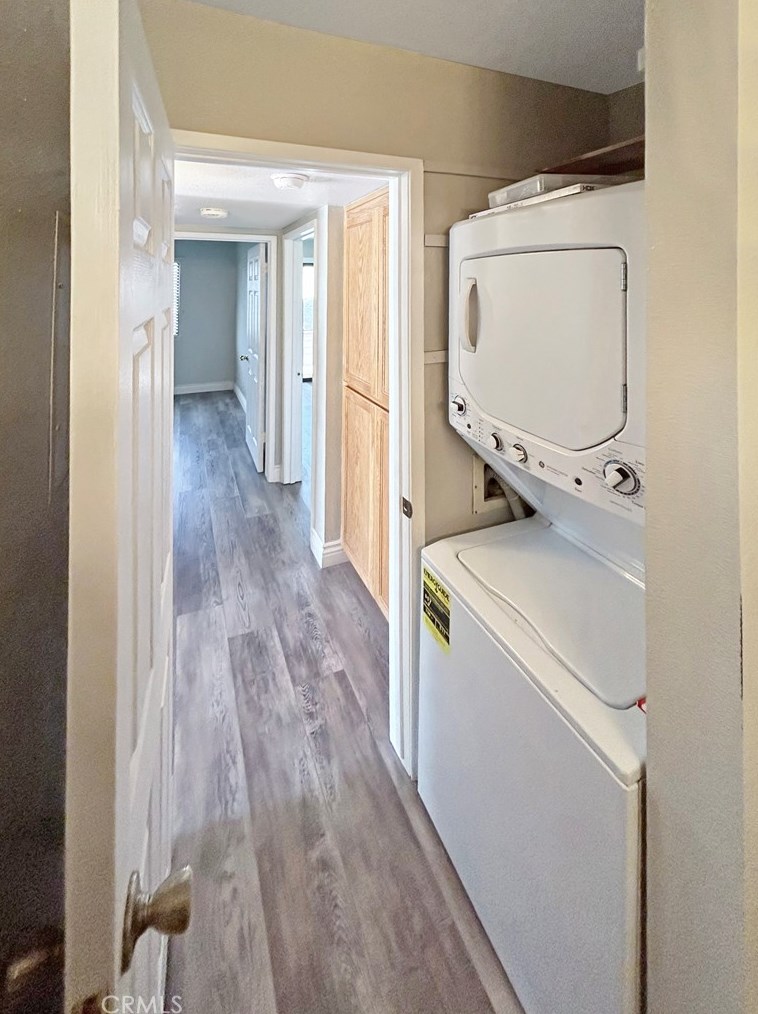 19227 Elm Dr, Apple Valley CA  92308-8987 exterior