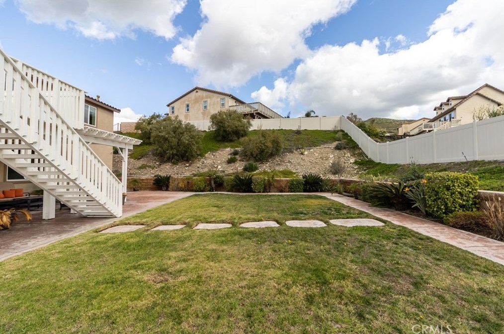 16657 Golden Bluff Loop, Riverside CA  92503-0244 exterior