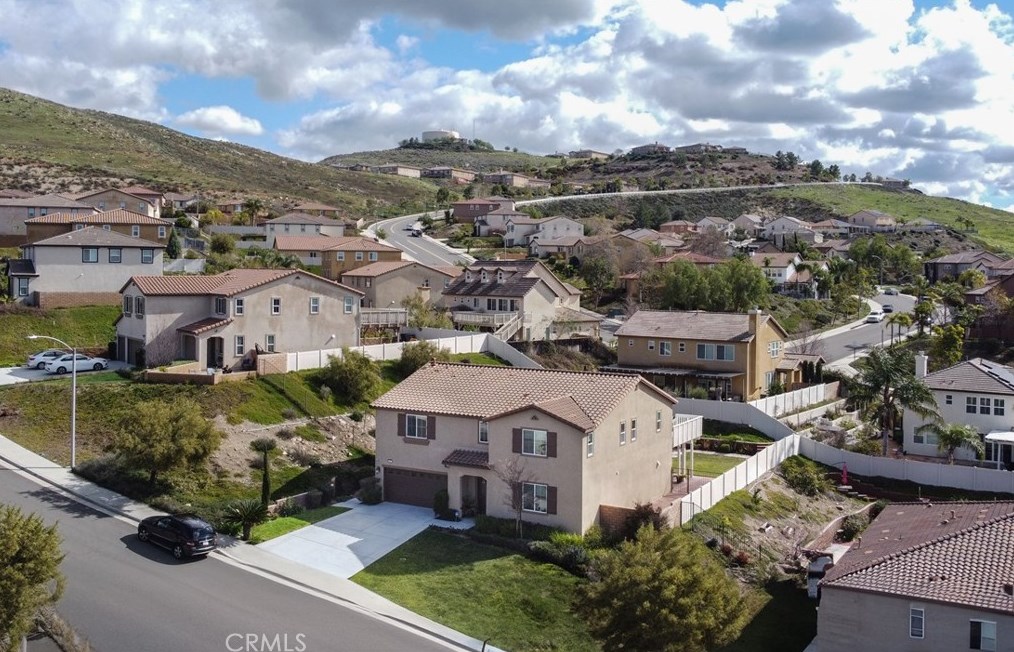 16657 Golden Bluff Loop, Riverside CA  92503-0244 exterior