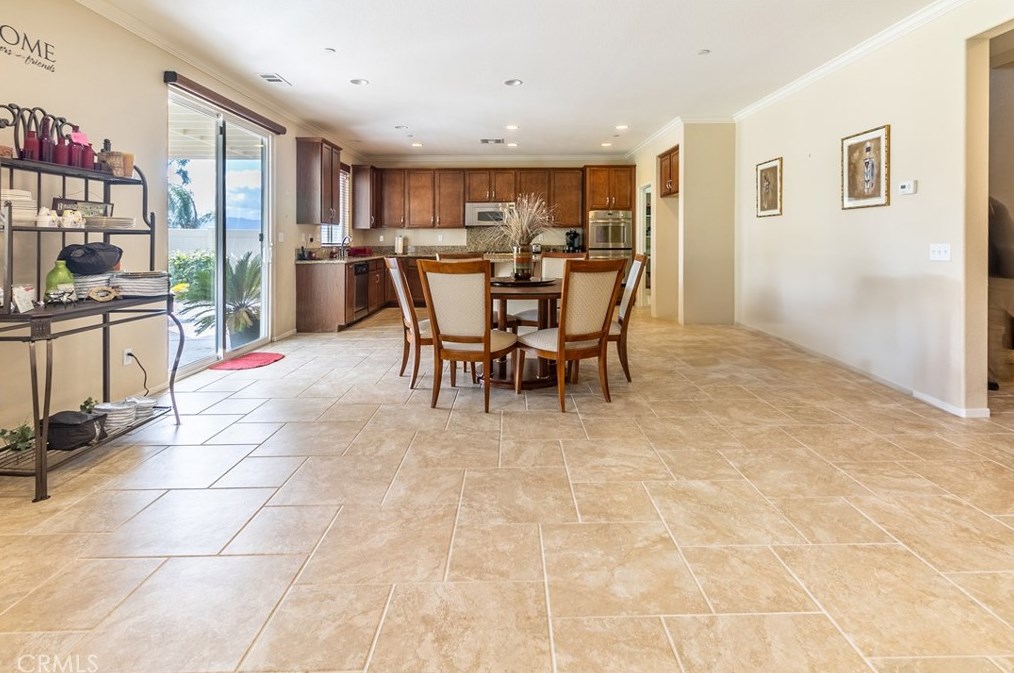 16657 Golden Bluff Loop, Riverside CA  92503-0244 exterior