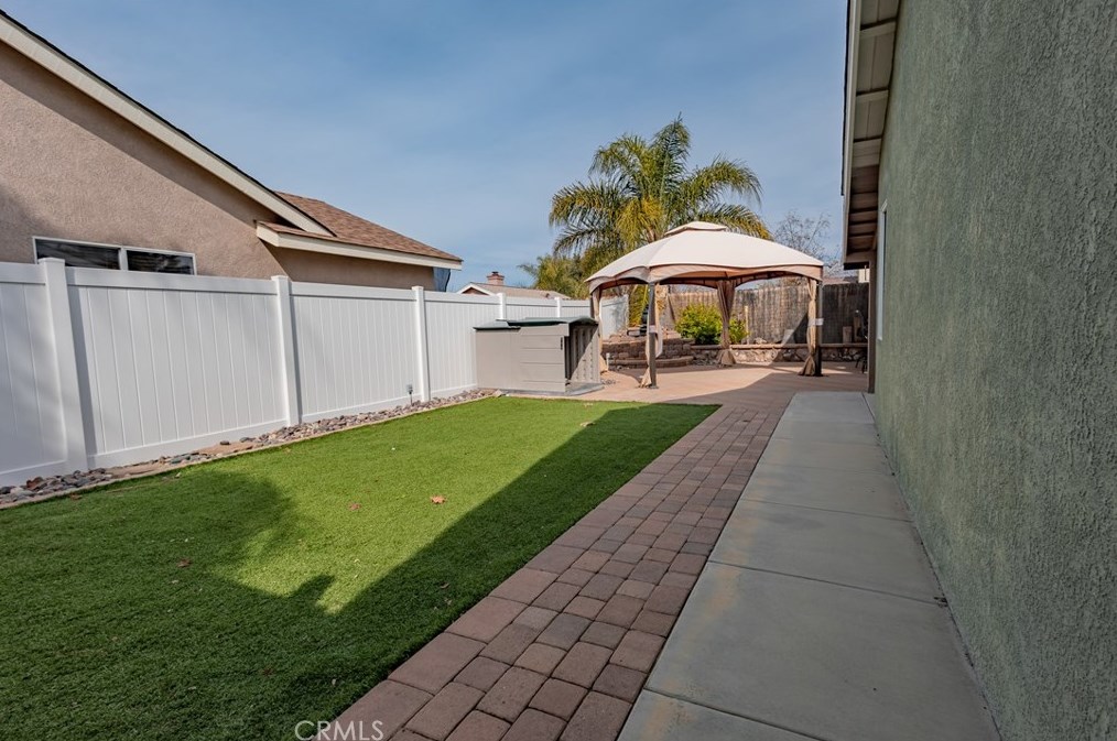 42944 Berkley Ave, Hemet CA  92544-4040 exterior